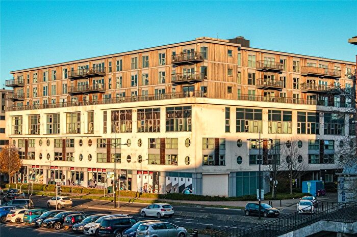 1 Bedroom Flat To Rent In The Paramount, Beckhampton Street, Swindon, Wiltshire, SN1