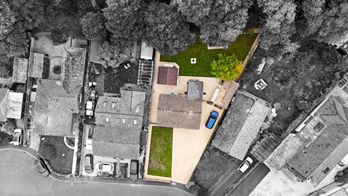 2 Bedroom Detached Bungalow For Sale In Pine View Close, Woodfalls, Salisbury, SP5