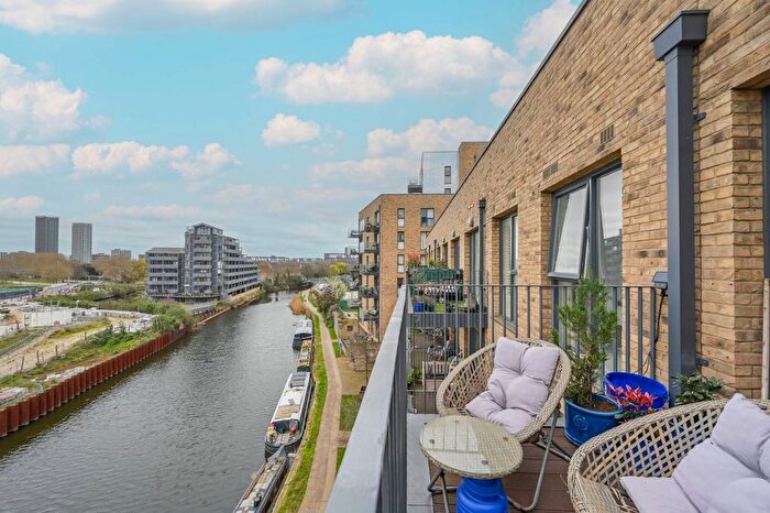 1 Bedroom Flat For Sale In Nicholson Square, Tower Hamlets, London, E3