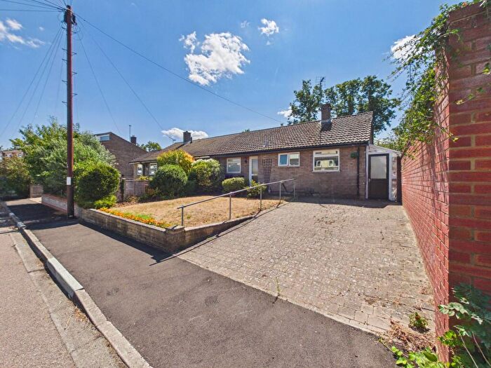2 Bedroom Semi-Detached Bungalow For Sale In Leete Place, Royston, SG8