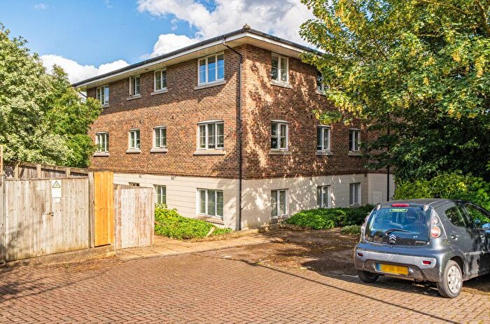2 Bedroom Flat For Sale In Westborough Mews, Maidstone, ME16