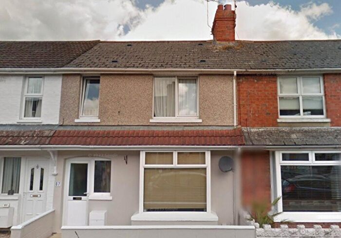 3 Bedroom Terraced House To Rent In Tydeman Street, Gorse Hill, Swindon, Wiltshire, SN2