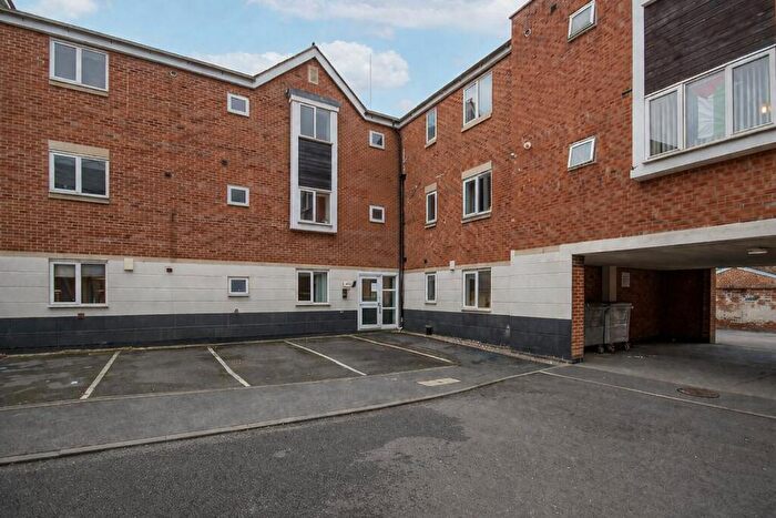 2 Bedroom Apartment For Sale In Auriga Court, Chester Green, Derby, DE1