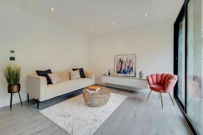 2 Bedroom Flat To Rent In M Residence, Purley, CR8