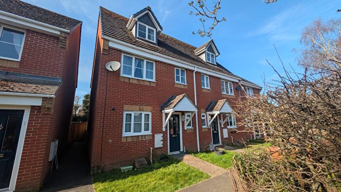 4 Bedroom End Terrace House To Rent In Lingdale Close, Andover, Hampshire, SP10
