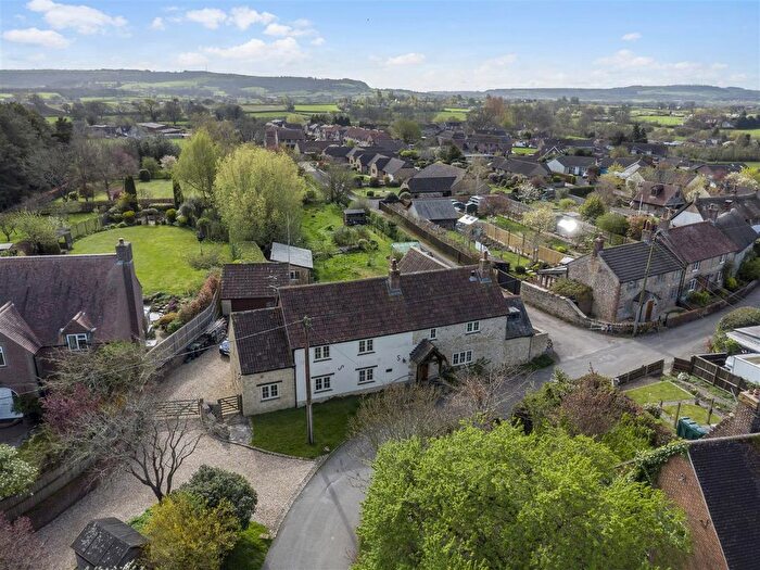 4 Bedroom Detached House For Sale In Kingston, Sturminster Newton, DT10