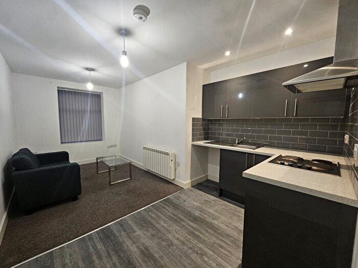 1 Bedroom Flat To Rent In King Cross Street, Halifax, HX1