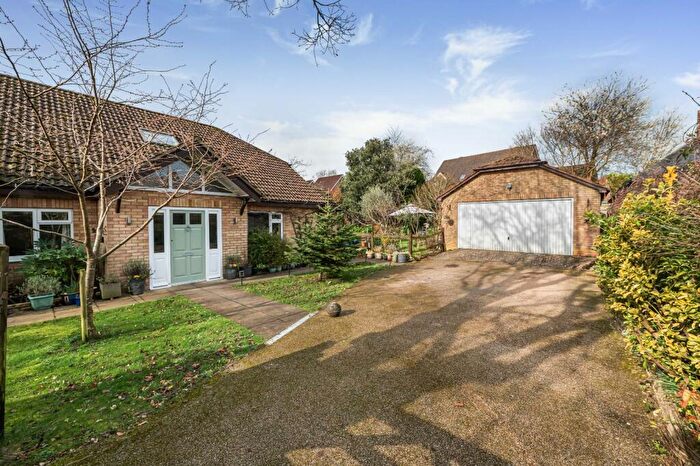 5 Bedroom Detached House For Sale In Blackberry Close, Four Marks, Alton, Hampshire, GU34