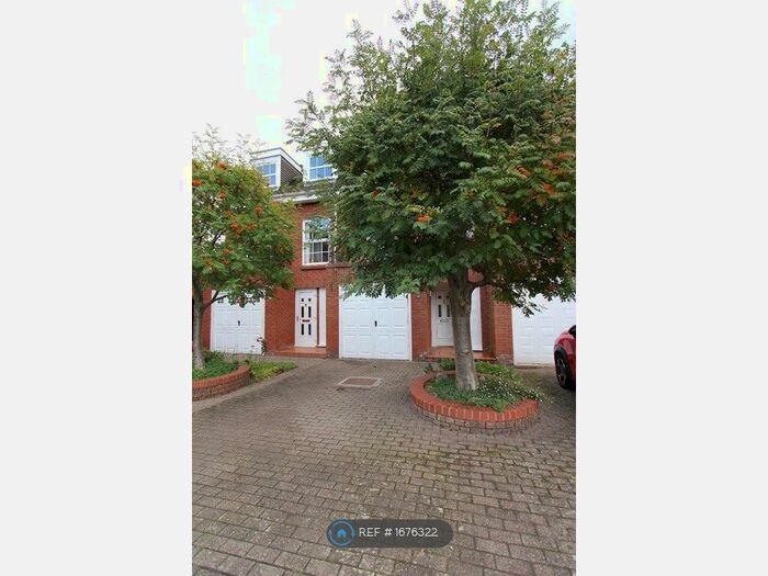 3 Bedroom Terraced House To Rent In John Nash Square, Kenilworth, CV8