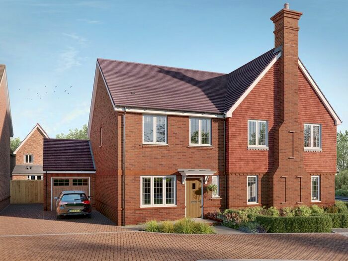 3 Bedroom Semi-Detached House For Sale In Lorimer Avenue, Alford Road, Cranleigh, GU6