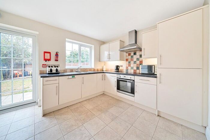 5 Bedroom End Of Terrace House For Sale In Wayside Mews, Maidenhead, SL6