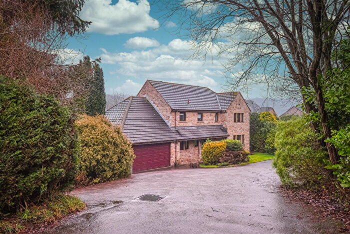 4 Bedroom Detached House For Sale In Prince Wood Lane, Huddersfield, HD2