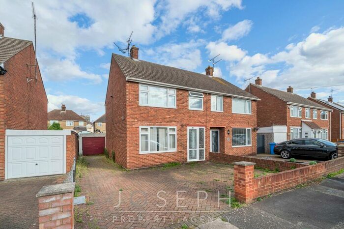 3 Bedroom Semi-Detached House To Rent In Thanet Road, Ipswich, IP4