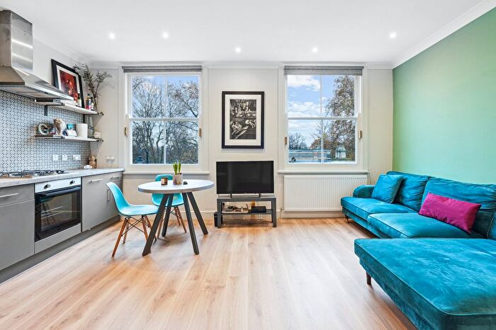 2 Bedroom Flat To Rent In Old Brompton Road, Earls Court, SW5