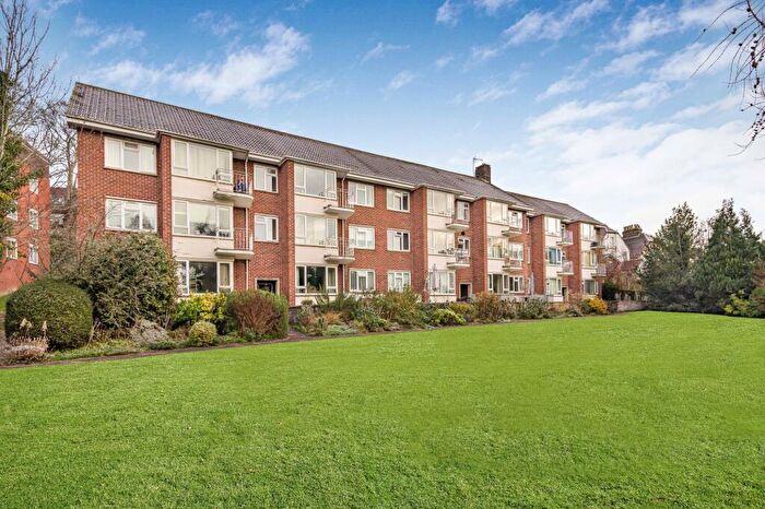 2 Bedroom Flat For Sale In Conegra Road, High Wycombe, HP13