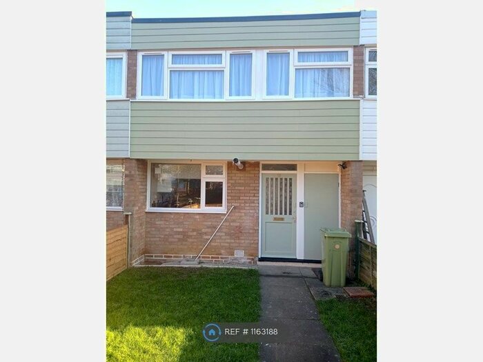 3 Bedroom Terraced House To Rent In Rannoch Close, Bletchley, Milton Keynes MK2