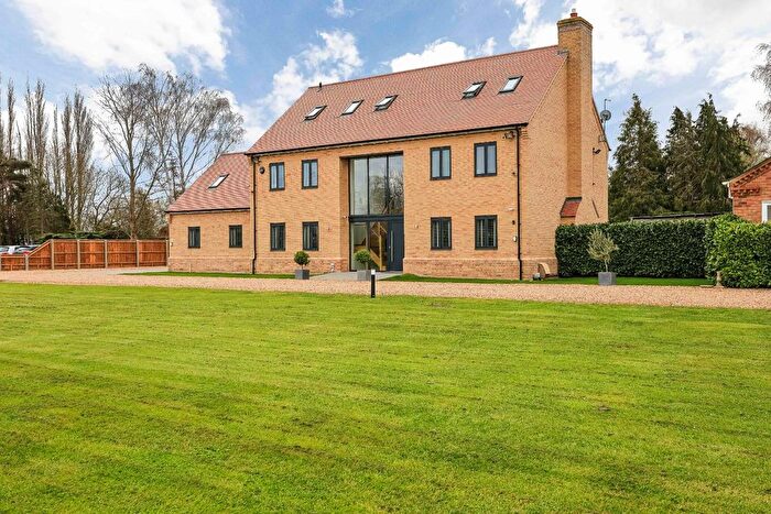 5 Bedroom Detached House For Sale In Station Road, Longstanton, Cambridge, CB24