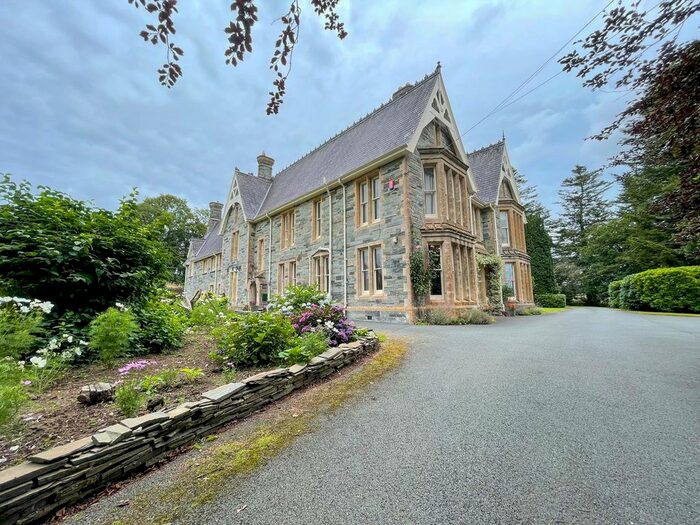 Houses for sale in Cardigan, Ceredigion