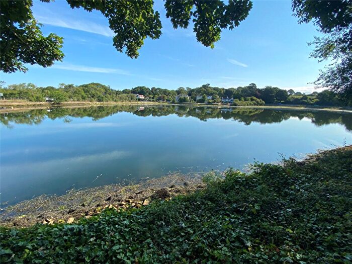 1 Bedroom Flat For Sale In Lymington, Hampshire, SO41