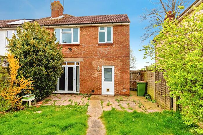 3 Bedroom Semi Detached House For Sale In Parnell Road, Eastleigh, SO50