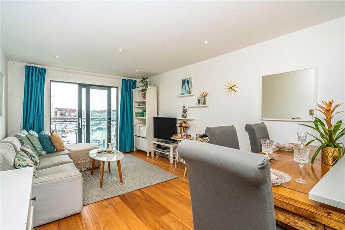 2 Bedroom Apartment For Sale In The Blake Building, Admirals Quay, Ocean Way, SO14
