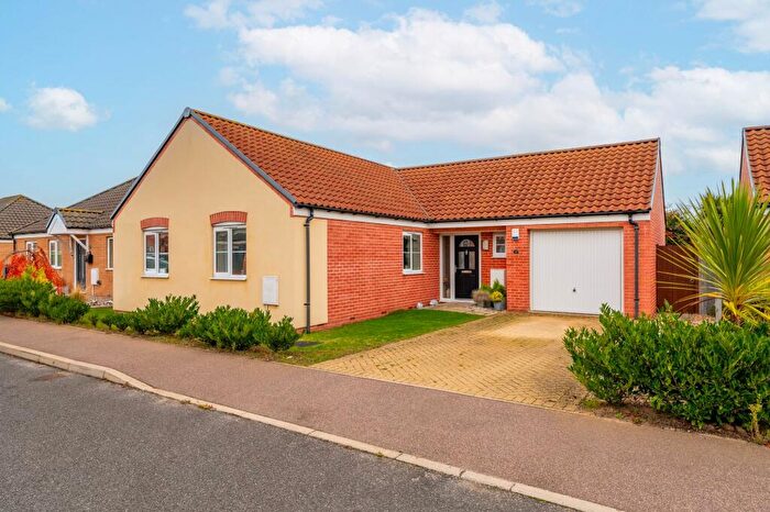 3 Bedroom Detached Bungalow For Sale In Howard's Way, Bradwell, NR31