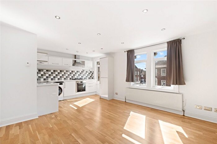 1 Bedroom Flat For Sale In Upper Richmond Road West, East Sheen, SW14