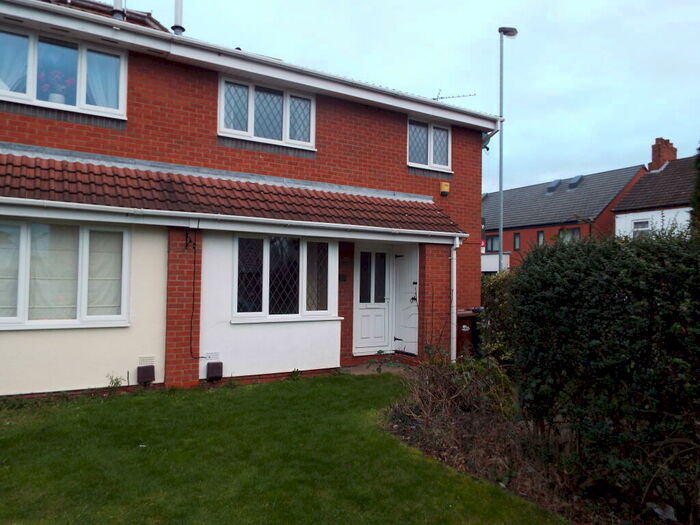2 Bedroom House To Rent In The Carousels, Burton On Trent., DE14