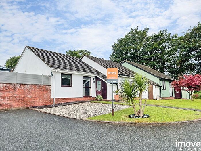 2 Bedroom Bungalow For Sale In Fowey Avenue, Torquay, TQ2