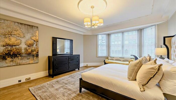 4 Bedroom Flat To Rent In Strathmore Court, Park Road, St Johns Wood, London, NW8