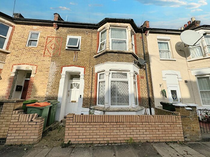 1 Bedroom Flat To Rent In Studley Road, Forest Gate, E7