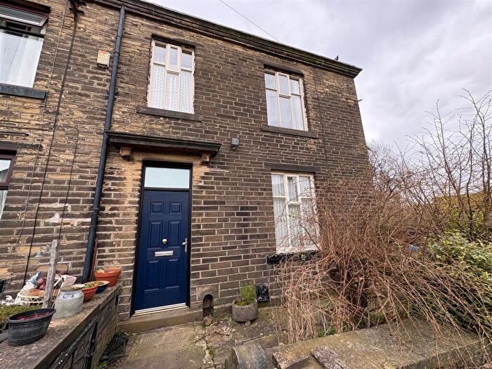 2 Bedroom End Of Terrace House For Sale In Lyon Street, Queensbury, Bradford, BD13
