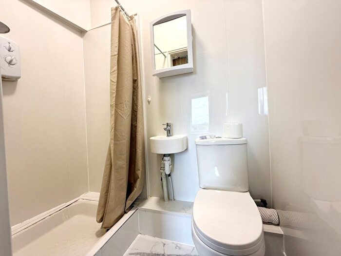 1 Bedroom Flat To Rent In Main Street, Glasgow, G76