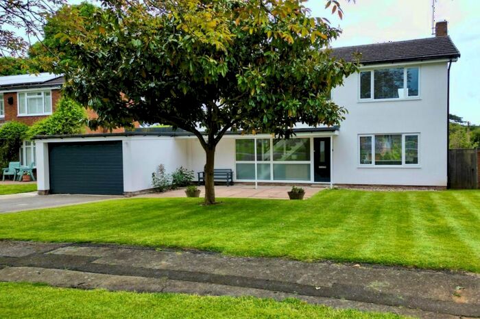 4 Bedroom Detached House For Sale In Church Mount, Guilsborough, Northampton, NN6