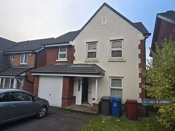 4 Bedroom Detached House To Rent In Pankhurst Close, Blackburn, BB1