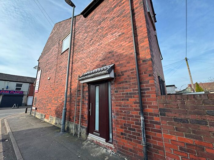1 Bedroom Flat To Rent In Ainsworth Road, Radcliffe, Manchester, M26