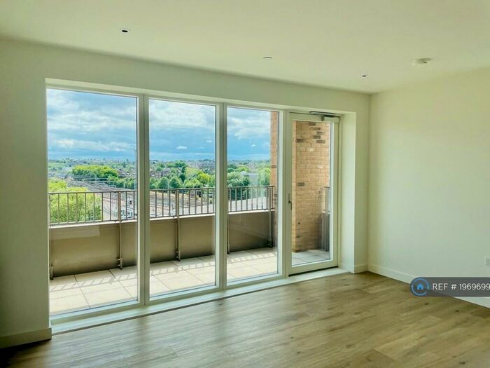 2 Bedroom Flat To Rent In Blenheim Mansions, London, N8