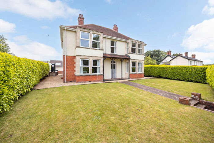 4 Bedroom Detached House For Sale In Market Lavington, Devizes, Wiltshire, SN10