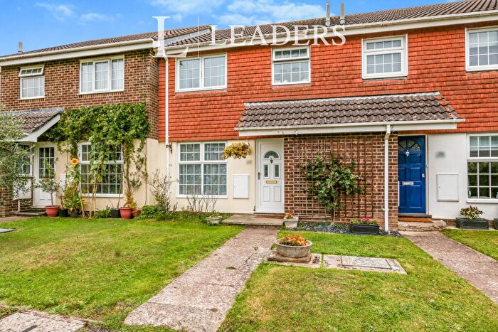 3 Bedroom House To Rent In The Martells, Barton On Sea, New Milton, BH25