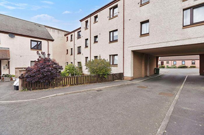 2 Bedroom Flat For Sale In The Promenade, Port Seton, East Lothian, EH32