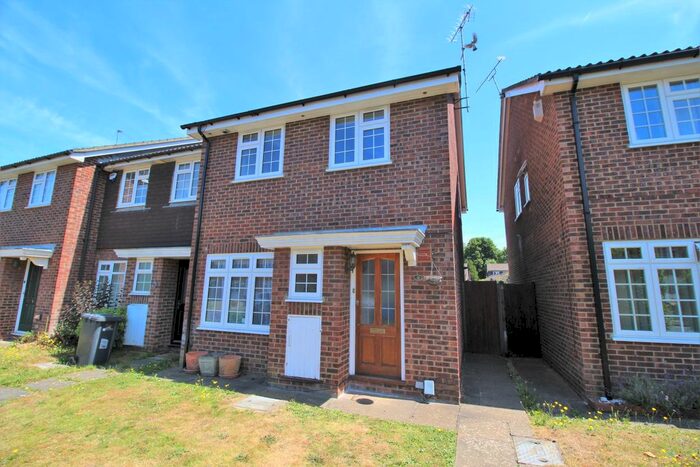 3 Bedroom Semi-Detached House To Rent In Broadacres, Guildford, GU3