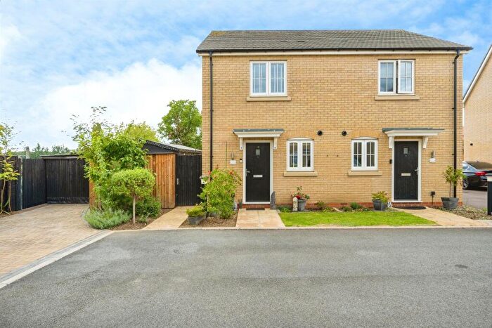 2 Bedroom Semi-Detached House For Sale In Benson Close, Shortstown, Bedford, MK42