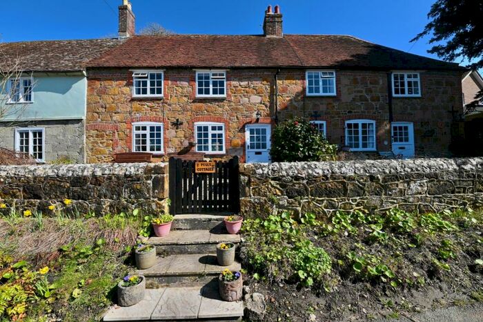 3 Bedroom Terraced House For Sale In Farriers Way, Shorwell, Newport, PO30