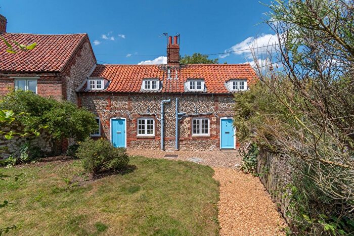 2 Bedroom Terraced House For Sale In Beacon Hill Road, Burnham Market, PE31