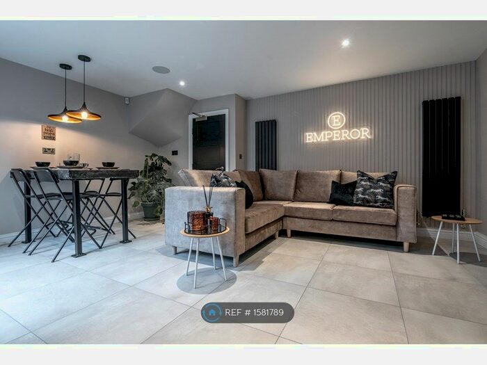 7 Bedroom Terraced House To Rent In Aigburth Road, Liverpool, L17