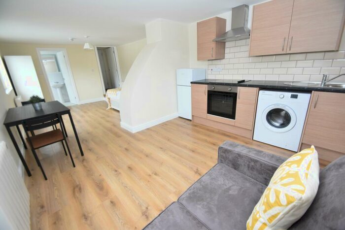 Studio To Rent In Marlborough Road, Penylan, Cardiff, CF23