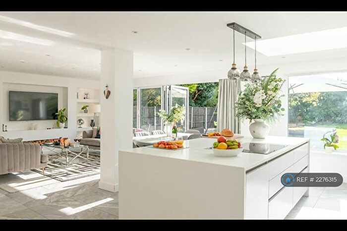 6 Bedroom Detached House To Rent In Farthing Lane, Sutton Coldfield, B76