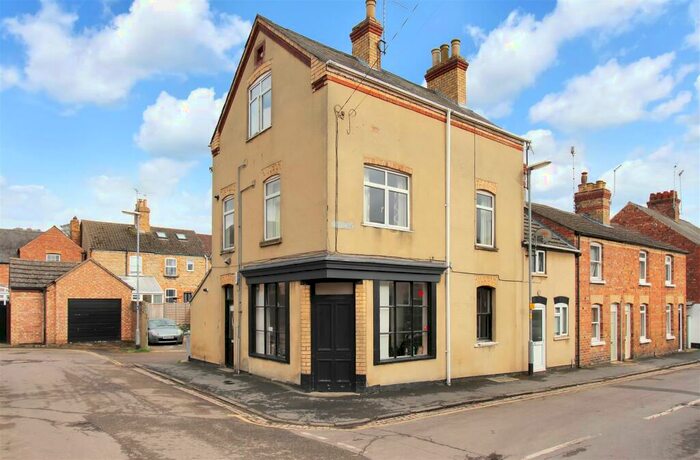 1 Bedroom Flat To Rent In Bentley Street, Stamford, PE9