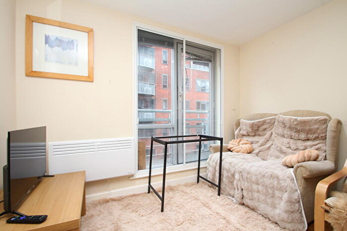 2 Bedroom Apartment To Rent In Ropewalk Court, Upper College Street, NG1