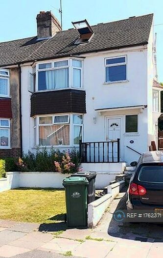6 Bedroom Semi-Detached House To Rent In Lower Bevendean Avenue, Brighton, BN2